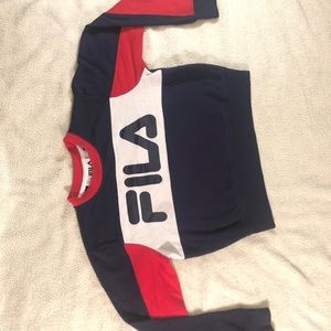 FILA Cropped Crewneck Sweatshirt 🔥🔥🔥.